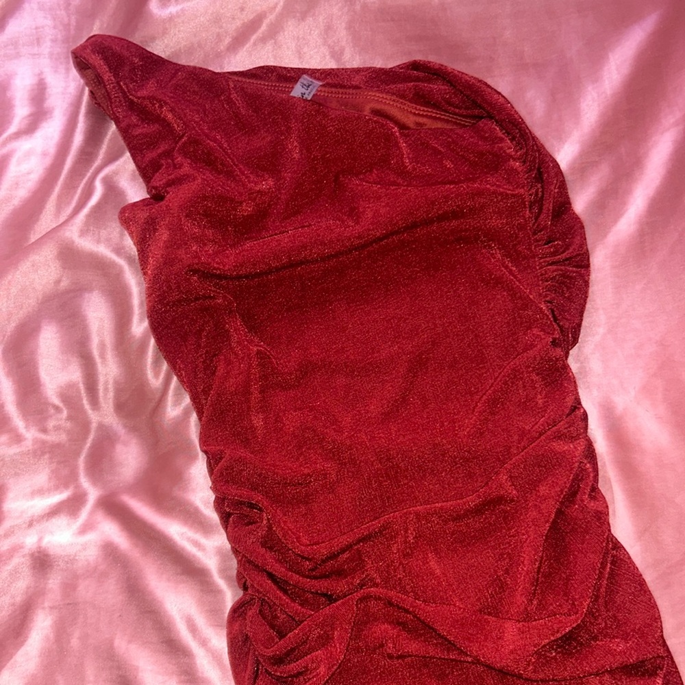 Cute dress for when you wanna look good and show off lol!